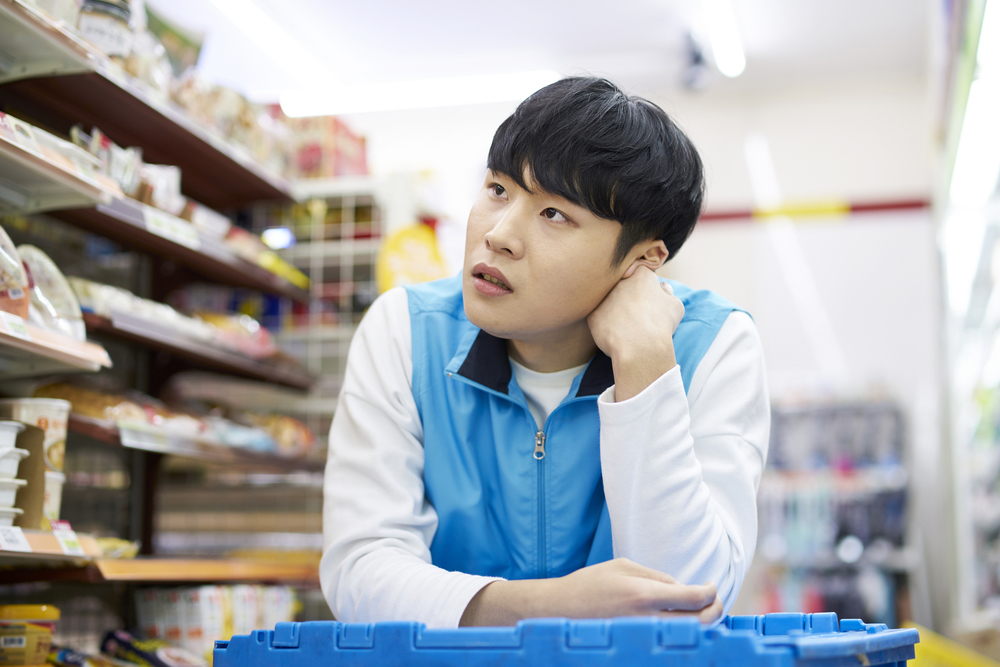 コンビニの深夜バイト体験談 深夜あるある6選や大変なことなど ジョブール