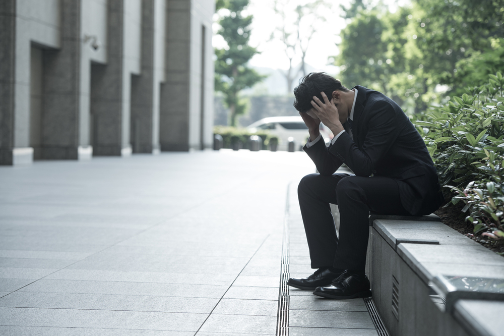 営業辞めたい人の4個の理由とその乗り越え方。他の仕事から営業に転職した「現役営業マン」が体験を元に解説！【ジョブール】