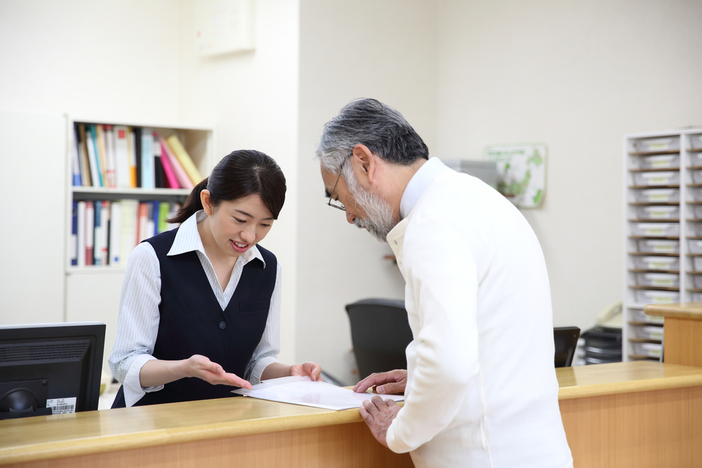 医療事務給料の相場は 給料を上げるためにやるべき4個のことも紹介します ジョブール 医療事務給料の相場は 給料を上げるためにやるべき4個のことも紹介します ジョブール