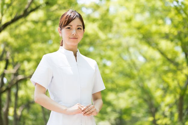 介護施設看護師が向いている人の5個の特徴や必要なスキル 適正とは ジョブール
