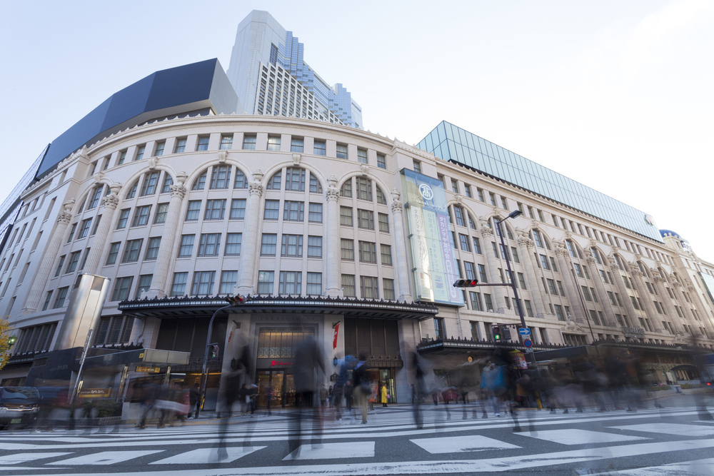百貨店の仕事内容とは 大変 向いてる人の特徴や活かせる経験など教えます ジョブール 百貨店の仕事内容とは 大変 向いてる人の特徴や活かせる経験など教えます ジョブール