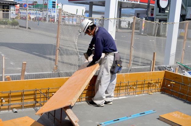 型枠大工求人の募集内容をご紹介 働き先の種類は 資格は必要 就職 転職の参考に ジョブール