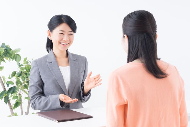 結婚相談所の年収はどれくらい 相場感や給料を上げるためのポイントを教えます ジョブール