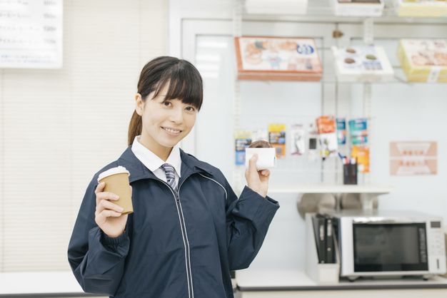 コンビニ求人の賢い応募方法4選 正社員から契約社員 バイト パートまで様々な求人があるんです ジョブール