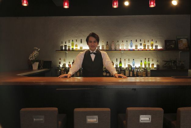 バーテンダーの年収はどれくらい 相場感や給料を上げるための転職術を教えます ジョブール