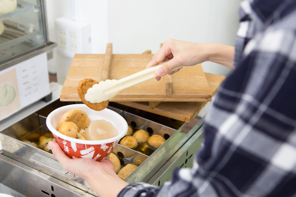 コンビニ深夜バイトは楽 大変なことは何 仕事内容とおすすめな理由を見てみよう ジョブール